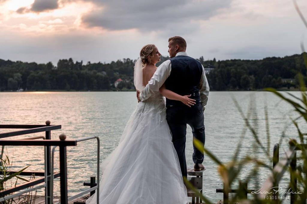 Strandhotel Vier Jahreszeiten Buckow Buitenkant foto