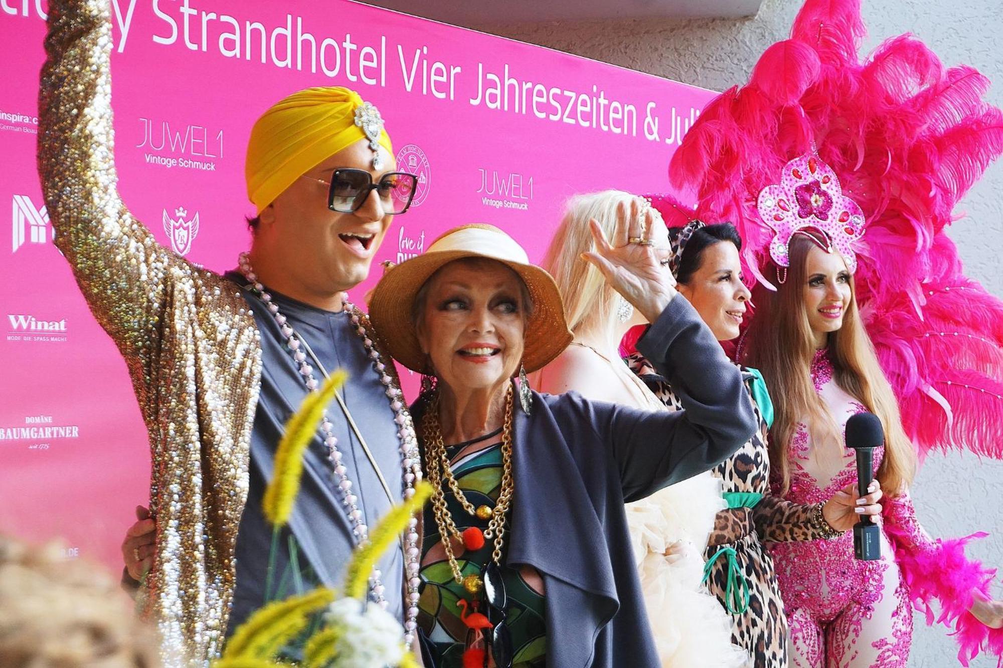 Strandhotel Vier Jahreszeiten Buckow Buitenkant foto
