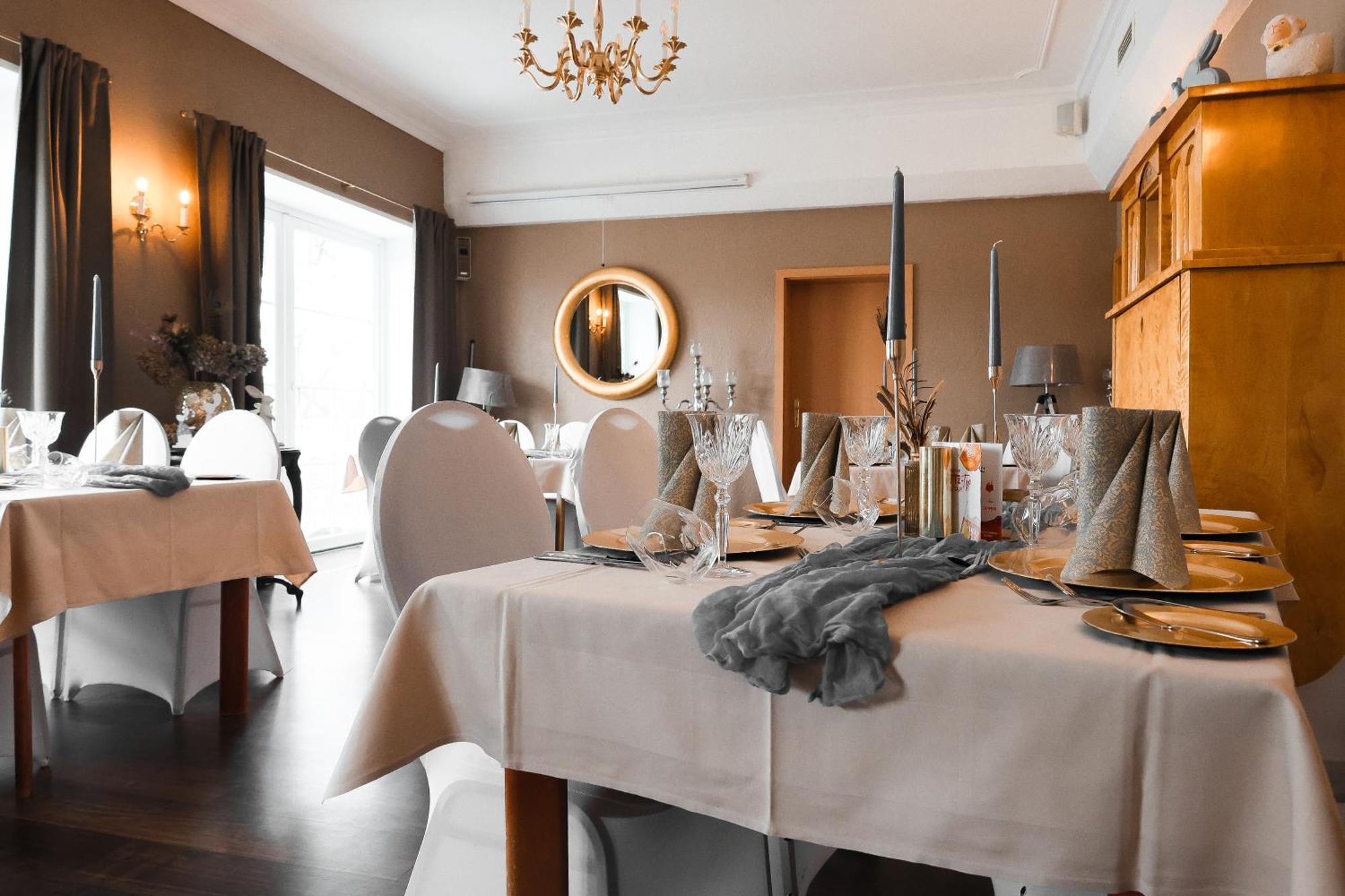 Strandhotel Vier Jahreszeiten Buckow Buitenkant foto