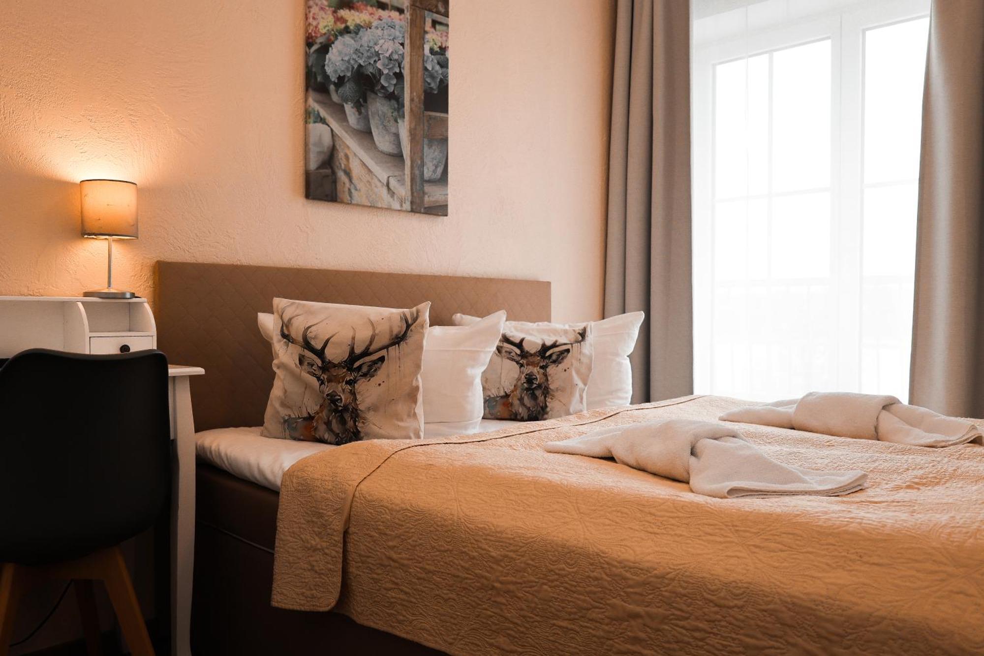 Strandhotel Vier Jahreszeiten Buckow Buitenkant foto