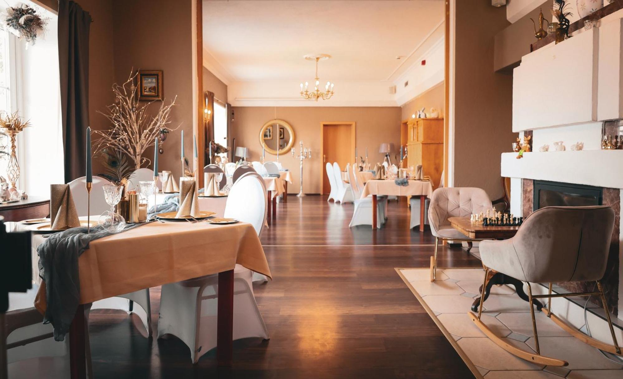 Strandhotel Vier Jahreszeiten Buckow Buitenkant foto