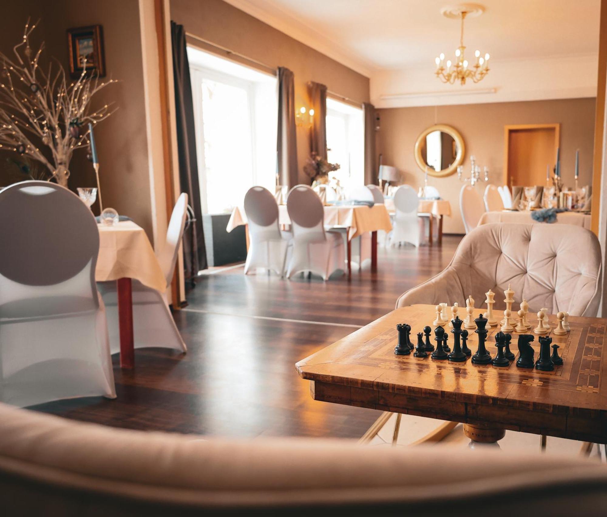 Strandhotel Vier Jahreszeiten Buckow Buitenkant foto