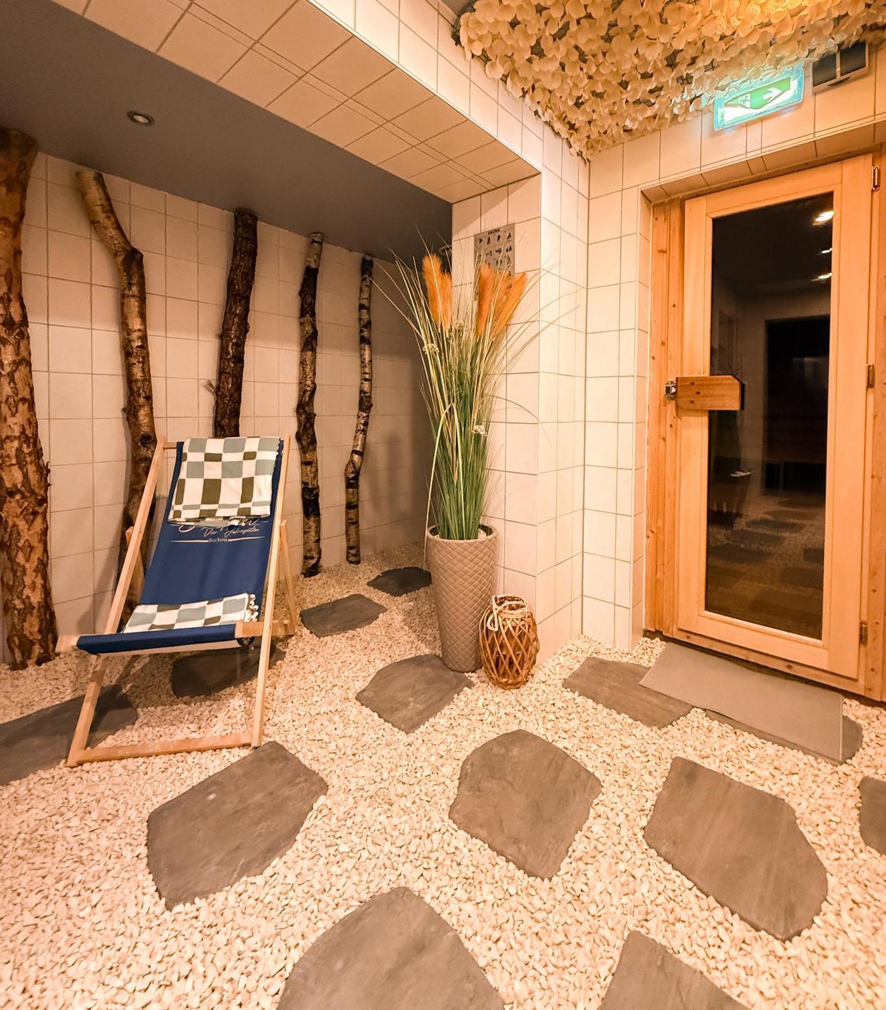Strandhotel Vier Jahreszeiten Buckow Buitenkant foto