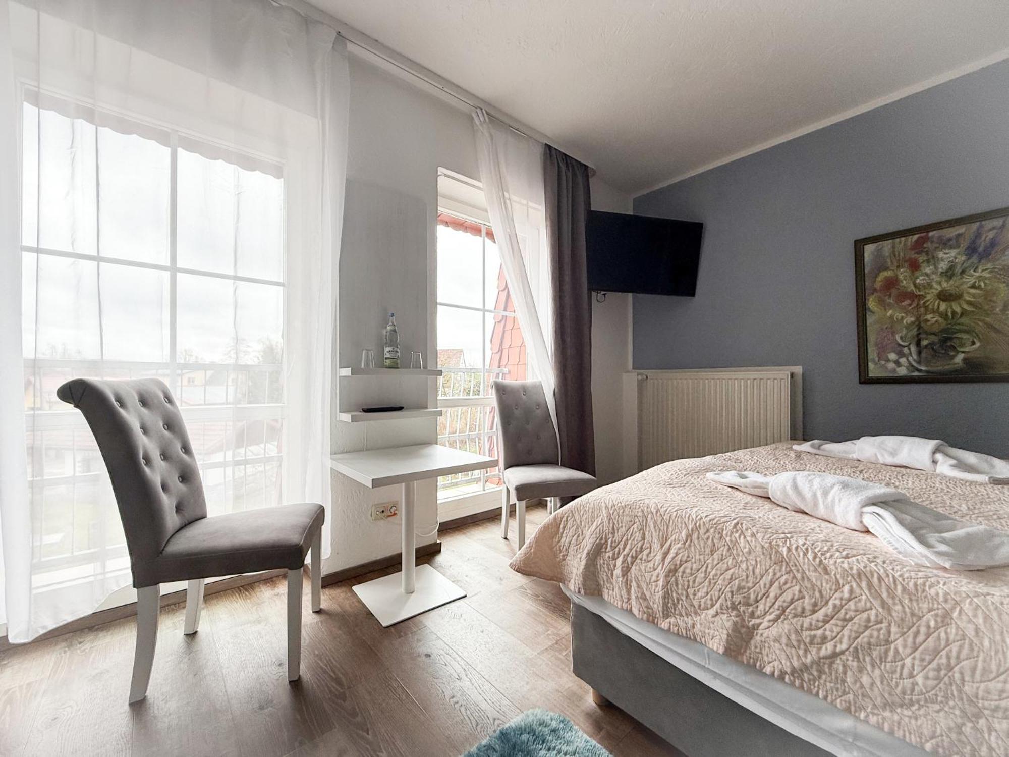 Strandhotel Vier Jahreszeiten Buckow Buitenkant foto