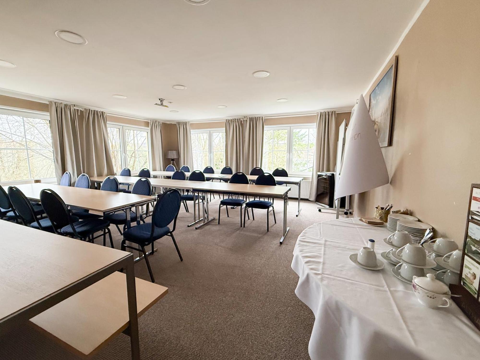 Strandhotel Vier Jahreszeiten Buckow Buitenkant foto